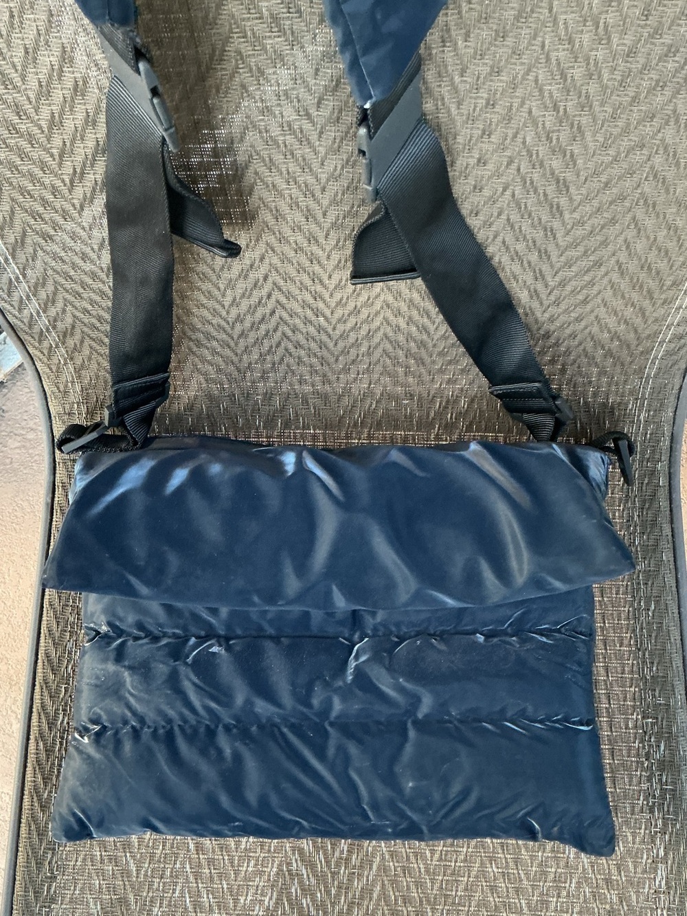 Rains Loop Ink (Navy) Puffer Crossbody Bag